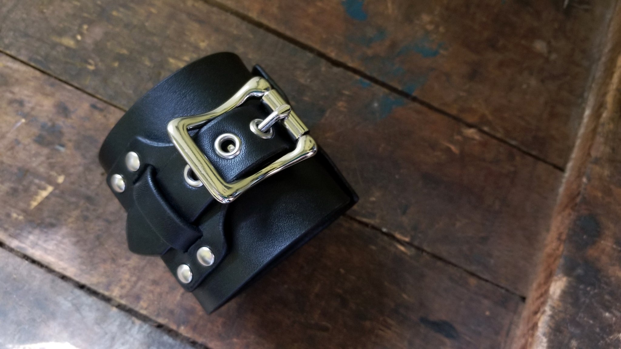 Chunky buckle strap closure on my Aga, wide leather Buckle Cuff