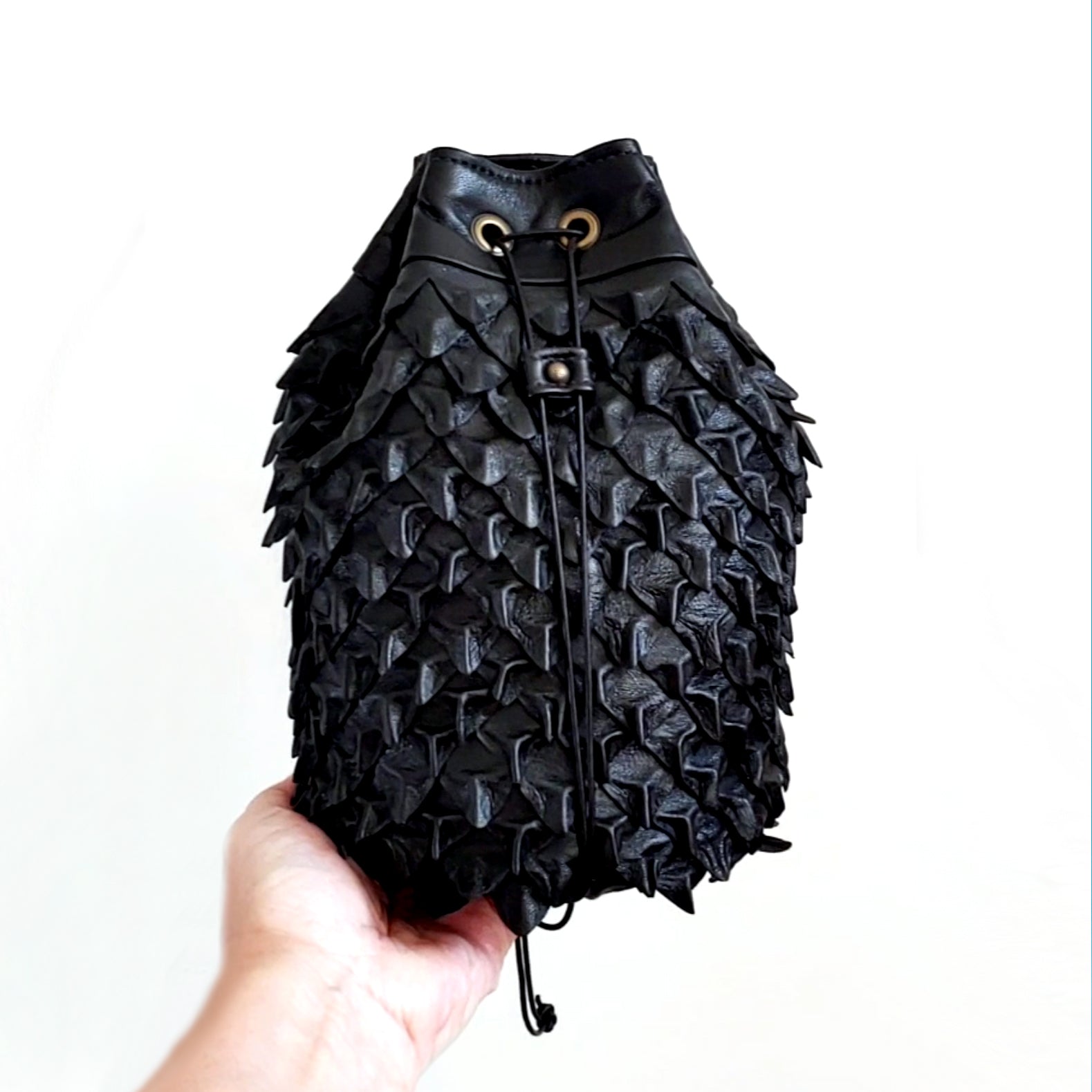 Making My Leather Dragon Scales & my DRAAK Dice Bags