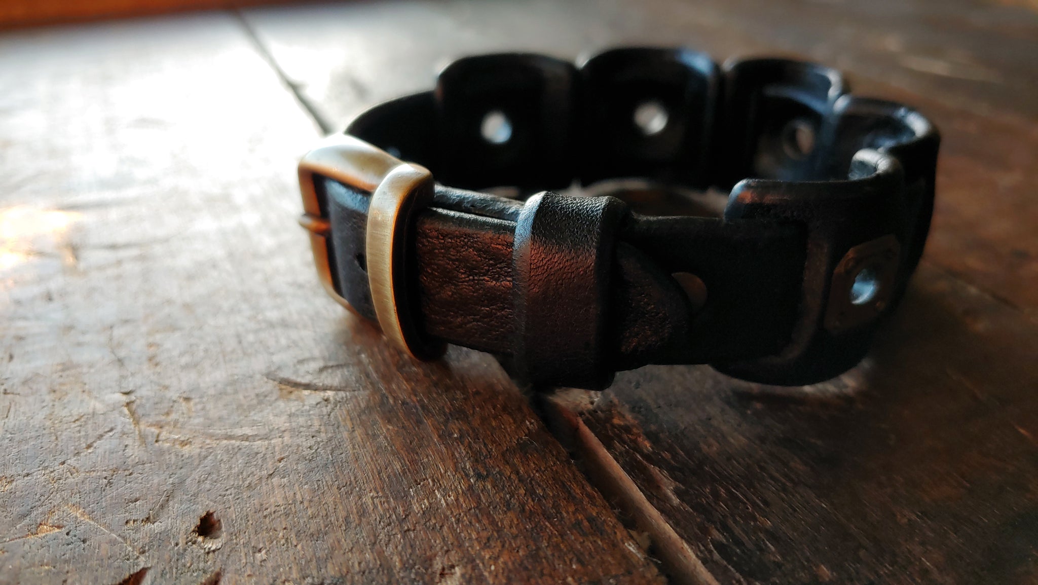 Ande Pillar Leather Bracelet | Men's Women's Leather Tile & Buckle Bracelet  - SS1078
