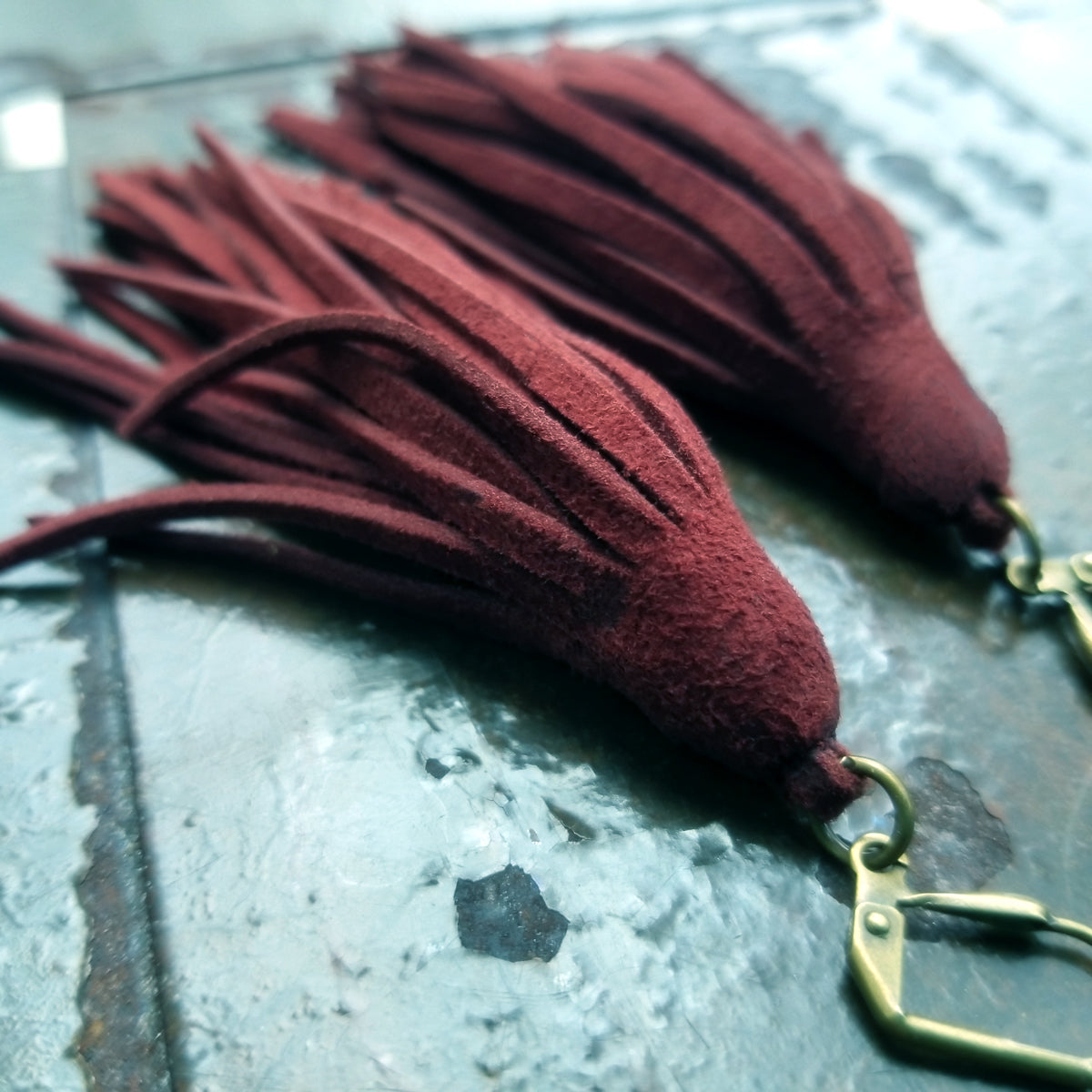 Luxe Goat Suede Kimani Tassel Leather Earrings in Burgundy