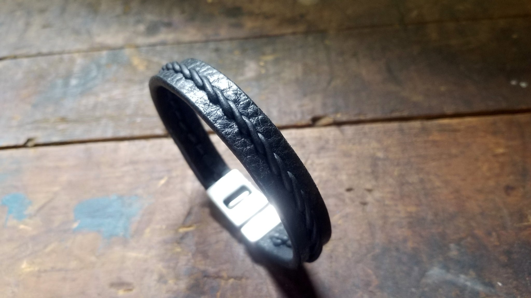 black twist braid leather bracelet with magnetic clasp, black